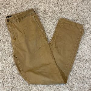 American Eagle Khaki Pants (32 x 34)